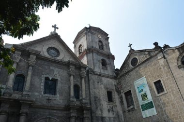 MANILA, PH - APR 7 - San Agustin kilise cephesi 7 Nisan 2019, Manila, Filipinler.