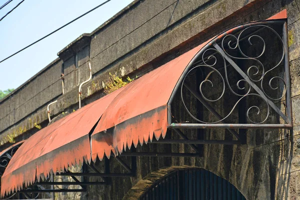 Telhado Sombra Edifício Lateral Feito Metal Nas Filipinas — Fotografia de Stock