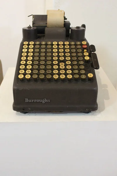 Manila Feb Μηχανή Προσθήκης Burroughs Στο Μουσείο Του Πρώτου Ενιαίου — Φωτογραφία Αρχείου