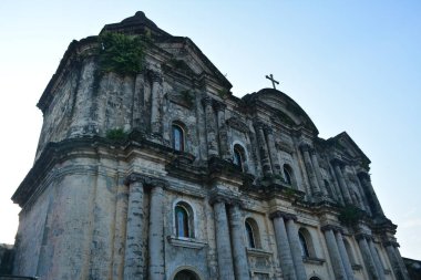 BATANGAS, PH - 4 Mayıs - 4 Mayıs 2019 'da Filipinler, Batangas' ta Taal Bazilika Kilisesi cephesi.
