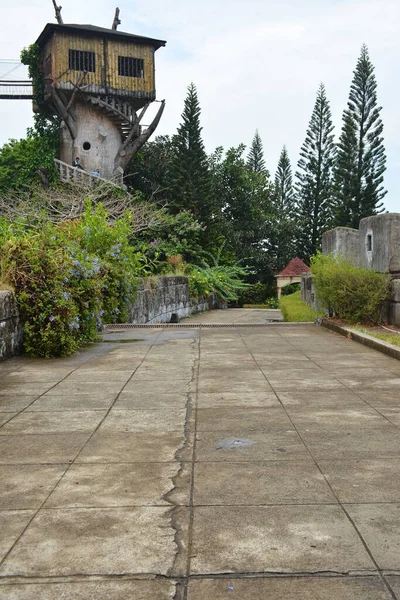 バタンガス 5月4 ファンタジー世界のテーマパークパスウェイ5月の4 2019でフィリピンのバタンガス ファンタジーワールドは放棄されたテーマパークで フィリピンにある観光スポットです — ストック写真