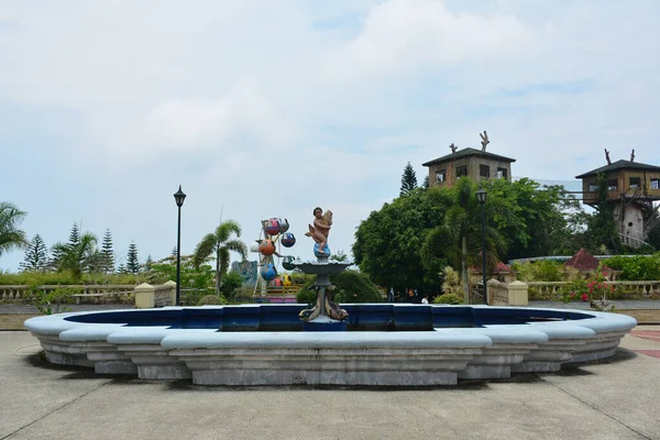 Batangas Maggio Fontana Acqua Del Parco Divertimenti Del Mondo Fantasy — Foto Stock