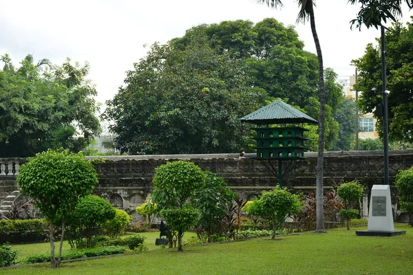 Manila Oct Cmentarz Paco Park Ściana Niszowa Drzewami Października 2018 — Zdjęcie stockowe