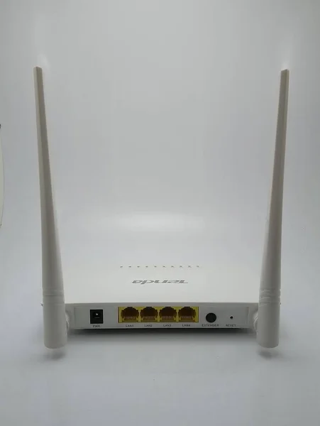 Quezon City Oct Tenda Internet Wifi Range Extender Gerät Oktober — Stockfoto