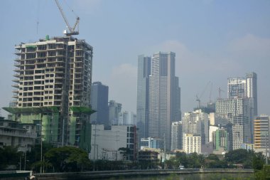 MAKATI, PH - OCT 6 - 6 Ekim 2018 'de Filipinler, Makati' deki bina yapıları.