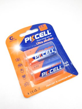 MANILA, PH - SEPT 7 - Pk hücre alkalin bataryası c2 7 Eylül 2020, Manila, Filipinler.