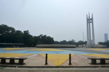 QUEZON CITY, PH - OCT 6 - Quezon Memorial Circle Doğa Parkı 6 Ekim 2018, Quezon City, Filipinler.