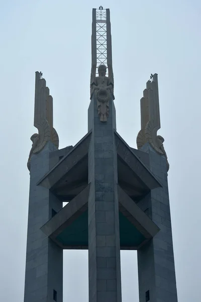 Quezon City Październik Koło Pamięci Quezon Obelisk Pomnik Wieża Dniu — Zdjęcie stockowe