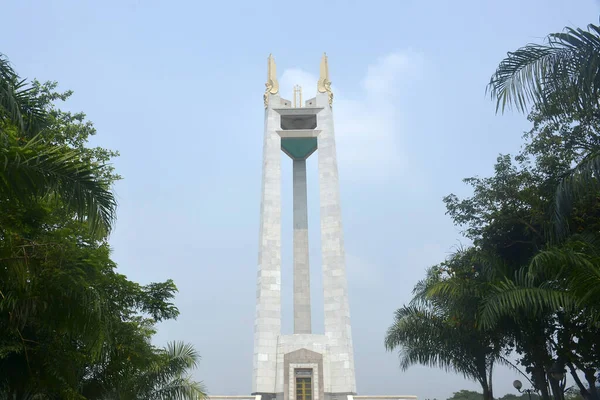 Quezon City Oct Quezon Emlékkör Obeliszk Emléktorony 2018 Október Fülöp — Stock Fotó