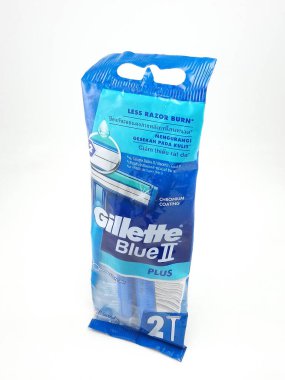 MANILA, PH - SEPT 7 - Gillette Blue 2 artı 7 Eylül 2020 tarihinde Manila, Filipinler 'de tek kullanımlık tıraş bıçağı.