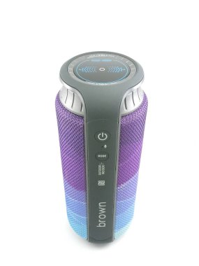 MANILA, PH - SEPT 7 - Kahverengi bluetooth kablosuz hoparlör 7 Eylül 2020 tarihinde Manila, Filipinler.