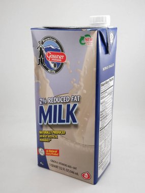 MANILA, PH - SEPT 7 - Gossner Gıda 7 Eylül 2020 tarihinde Manila, Filipinler 'de süt.