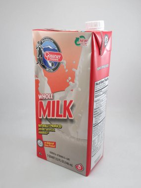 MANILA, PH - SEPT 7 - Gossner Gıda 7 Eylül 2020 'de Manila, Filipinler' de tam yağlı süt.