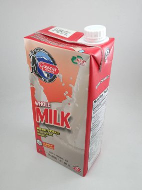 MANILA, PH - SEPT 7 - Gossner Gıda 7 Eylül 2020 'de Manila, Filipinler' de tam yağlı süt.