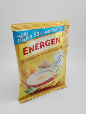 MANILA, PH - SEPT 7 - 7 Eylül 2020 tarihinde Manila, Filipinler 'de süt vanilyalı enerji gevreği karışımı.