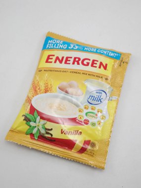 MANILA, PH - SEPT 7 - 7 Eylül 2020 tarihinde Manila, Filipinler 'de süt vanilyalı enerji gevreği karışımı.
