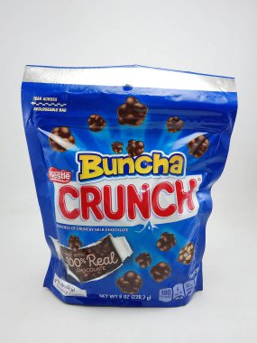 MANILA, PH - SEPT 7 - 7 Eylül 2020 tarihinde Manila, Filipinler 'de Nestle marka bruncha sütlü çikolata.