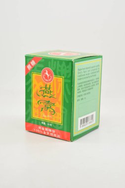 MANILA, PH - SEPT 10 - At markalı kuşlar 10 Eylül 2020 tarihinde Manila, Filipinler 'de yuva yaptılar.