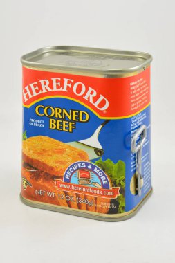 MANILA, PH - SEPT 10 - 10 Eylül 2020 tarihinde Manila, Filipinler 'de Hereford sığır konservesi.