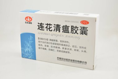 MANILA, PH - SEPT 10 - Lianhua quingwen jiaonang Çin tıbbı 10 Eylül 2020 tarihinde Manila, Filipinler.