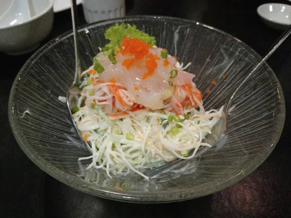 Kani Salade Plaats Kom Japanse Keuken Serveren Restaurant — Stockfoto