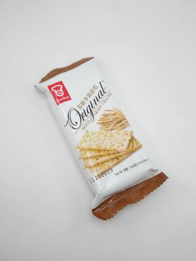 MANILA, PH - SEPT 24 - 24 Eylül 2020 tarihinde Filipinler 'in Manila şehrinde bulunan bahçedeki çok tahıllı kraker.