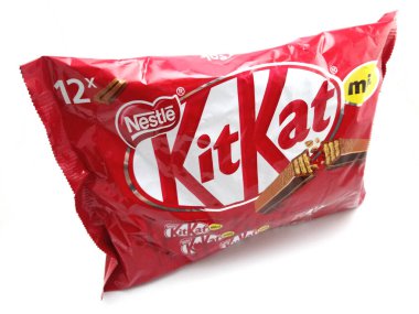 MANILA, PH - SEPT 25 - 25 Eylül 2020 tarihinde Manila, Filipinler 'de Nestle kitkat mini çikolatası.