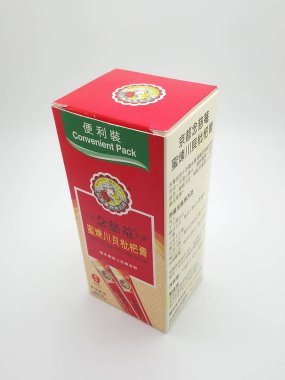 MANILA, PH - SEPT 25 - 25 Eylül 2020 tarihinde Manila, Filipinler 'de Nin jom pei pa koa öksürük şurubu kutusu.