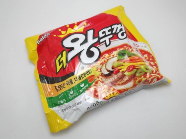 MANILA, PH - 25 Eylül 2020 'de Filipinler, Manila' da Paldo Ramen Eriştesi.