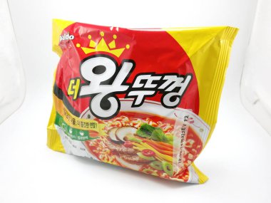 MANILA, PH - 25 Eylül 2020 'de Filipinler, Manila' da Paldo Ramen Eriştesi.