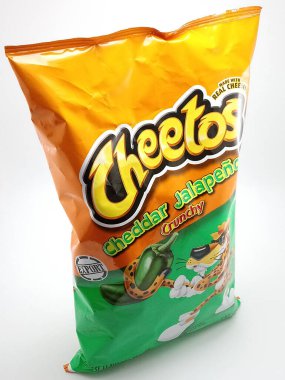 MANILA, PH - OCT 10 - Cheetos Cheddar Jalapeno 10 Ekim 2020, Manila, Filipinler.