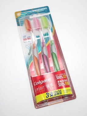 MANILA, PH - OCT 10 - Colgate Slimsoft gelişmiş diş fırçası 10 Ekim 2020, Manila, Filipinler.