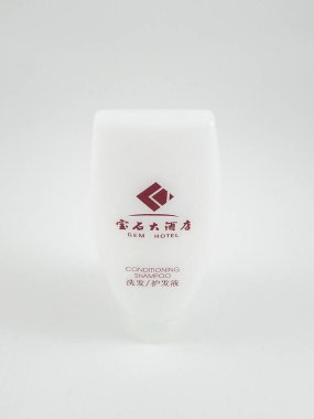 MANILA, PH - OCT 10 - 10 Ekim 2020 tarihinde Manila, Filipinler 'de otel şampuanı.