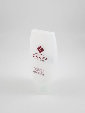 MANILA, PH - OCT 10 - 10 Ekim 2020 tarihinde Manila, Filipinler 'de otel şampuanı.