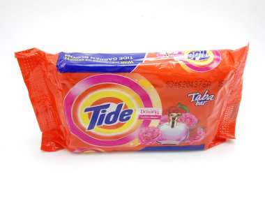 MANILA, PH - OCT 11 - 11 Ekim 2020 'de Filipinler' in Manila kentinde kirli çamaşır deterjanı ile bahçeler çiçek açtı.