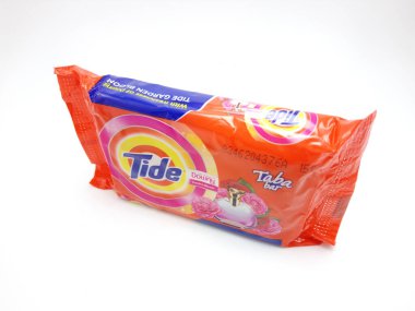 MANILA, PH - OCT 11 - 11 Ekim 2020 'de Filipinler' in Manila kentinde kirli çamaşır deterjanı ile bahçeler çiçek açtı.