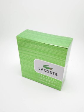 MANILA, PH - OCT 11 - 11 Ekim 2020 tarihinde Manila, Filipinler 'de Lacoste temel tuvalet spreyi.