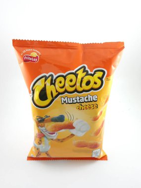 MANILA, PH - 14 EKİM Frito 14 Ekim 2020 tarihinde Manila, Filipinler 'de Cheetos bıyık peyniri bıraktı.