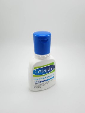 MANILA, PH - OCT 14 - Cetaphil nazik cilt temizleyici yüz ve vücut 14 Ekim 2020 tarihinde Manila, Filipinler.
