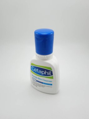 MANILA, PH - OCT 14 - Cetaphil nazik cilt temizleyici yüz ve vücut 14 Ekim 2020 tarihinde Manila, Filipinler.