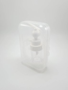 14 Ekim 2020 'de Manila, Filipinler' de güvercin burun temizleme tüpü tipi.