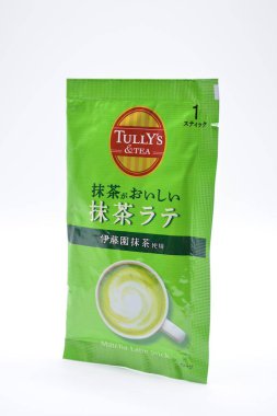 MANILA, PH - 22 Şubat - Tullys ve Tea Matcha Latte Stick 22 Şubat 2025 tarihinde Manila, Filipinler 'de. Tullys ve çay Japonya 'da bir içicidir..