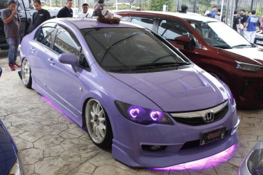 LAS PINAS, PH - SEPT 6 - Honda Civic, Lady Driven Club 'ın birinci yıl dönümü arabasında 6 Eylül 2025' te Las Pinas, Filipinler 'de buluşuyor. Kadın Sürücüler Kulübü Filipinler 'de bir grup kız arabasıdır..