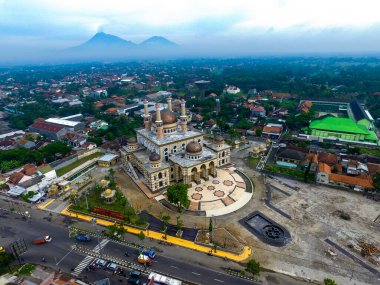 1 Aralık 2017 Klaten Endonezya: Panorama Havacılık El Aksa Camii Sabah