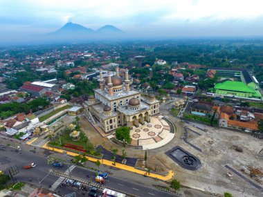 1 Aralık 2017 Klaten Endonezya: Panorama Havacılık El Aksa Camii Sabah