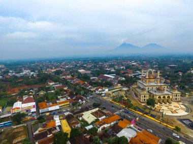 1 Aralık 2017 Klaten Endonezya: Panorama Havacılık El Aksa Camii Sabah