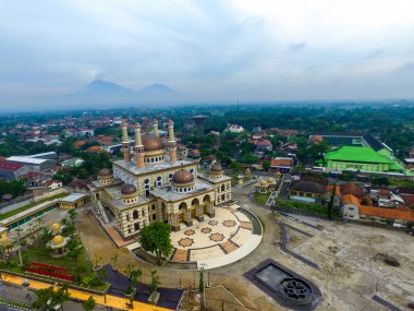 1 Aralık 2017 Klaten Endonezya: Panorama Havacılık El Aksa Camii Sabah