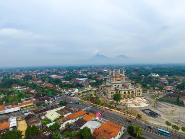 1 Aralık 2017 Klaten Endonezya: Panorama Havacılık El Aksa Camii Sabah