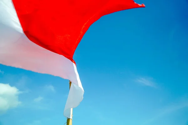 Yogyakarta Června 2020 Indonéská Vlajka Modrým Nebem Pozadí Merah Putih — Stock fotografie