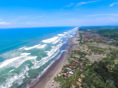 Güzel tropik Paralaang adası sahili manzarası